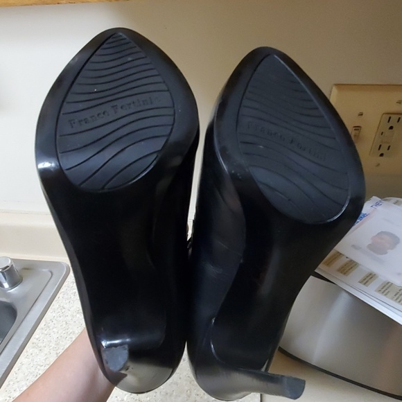 Fanco Fortini Black Leather Heels (Rare Find) - Picture 8 of 8